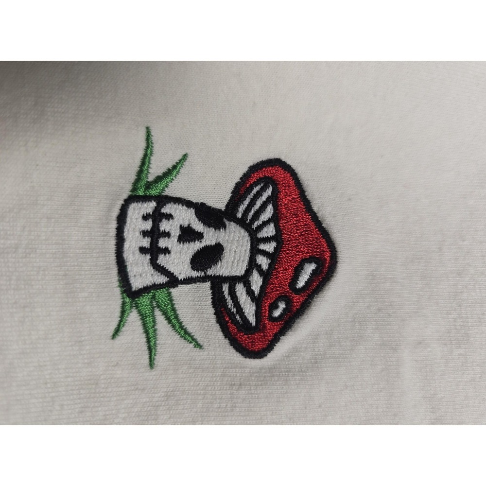 Riot Society Shirt Mens Large Skull Mushroom Embroidered Graphic Tee Tagless - Picture 3 of 9